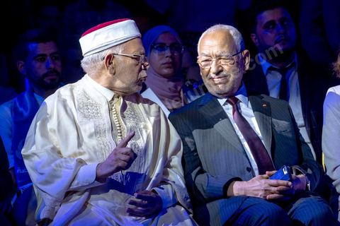 30 août 2019 : Abdlefattah Mourou et Rached Ghannouchi, candidats pour l'un aux présidentielles et l'autre aux législatives, les deux grandes nouveautés du parti pour cette année. Au palais des congrès de Tunis, le parti Ennahdha organise sa grande conférence de présentations des candidats et programmes pour les élections législatives et présidentielles de cette fin d'année 2019. Présentation du programme électoral, présentation des têtes de listes législatives, et, à leur tête le Rached Ghannouchi, qui se présente comme député sur Tunis, et,  pésentation du  premier candidat à la présidentielle pour le parti, Abdlefattah