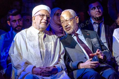 30 août 2019 : Abdlefattah Mourou et Rached Ghannouchi, candidats pour l'un aux présidentielles et l'autre aux législatives, les deux grandes nouveautés du parti pour cette année. Au palais des congrès de Tunis, le parti Ennahdha organise sa grande conférence de présentations des candidats et programmes pour les élections législatives et présidentielles de cette fin d'année 2019. Présentation du programme électoral, présentation des têtes de listes législatives, et, à leur tête le Rached Ghannouchi, qui se présente comme député sur Tunis, et,  pésentation du  premier candidat à la présidentielle pour le parti, Abdlefattah