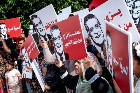 September 3, 2019: A rally in support of Nabil Karoui, a presidential candidate currently in prison, was held outside the Tunis courthouse. This morning, the Indictment Chamber—part of the Judicial, Economic, and Financial Division—is reviewing and ruling on the request for the release of Mr. Nabil Karoui, a candidate in the early presidential election, and at the Tunis Court of Appeals. Nabil Karoui has been imprisoned since August 23 following an arrest that is both questionable and troubling for Tunisian democracy, but even in prison, he remains a presidential candidate. 