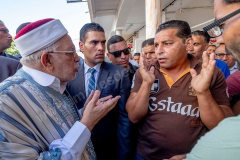 04 septembre 2019 : Abdelfattah Mourou, premier candidat du parti Ennahdha à des élections présidentielles, en campagne électorale pour les présidentielles anticipées du 15 septembre dasn le nord ouest de la Tunisie. Après une tournée dasn les rues, souks et marchés de Jendouba, le candidat d'Ennahdha s'est rendu dasn un village agricole de cette région très fertile pour rencontrer des agriculteurs. 