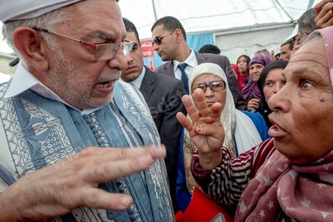 04 septembre 2019 : Abdelfattah Mourou, premier candidat du parti Ennahdha à des élections présidentielles, en campagne électorale pour les présidentielles anticipées du 15 septembre dasn le nord ouest de la Tunisie. Après une tournée dasn les rues, souks et marchés de Jendouba, le candidat d'Ennahdha s'est rendu dasn un village agricole de cette région très fertile pour rencontrer des agriculteurs. 