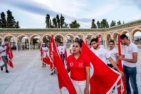 07 septembre 2019 : à Monastir sur l'espalande devant le Mausolée de Habib Bourguiba, Abdelkarim Zbidi, candidat de dernière minute et dit indépendant, tient son premier meeting populaire de campagne présidentielle. Après une visite sur la tombe de Bourguiba, Zbidi a tenu une foule de 3000 personnes avec un discours de 15 minutes. 