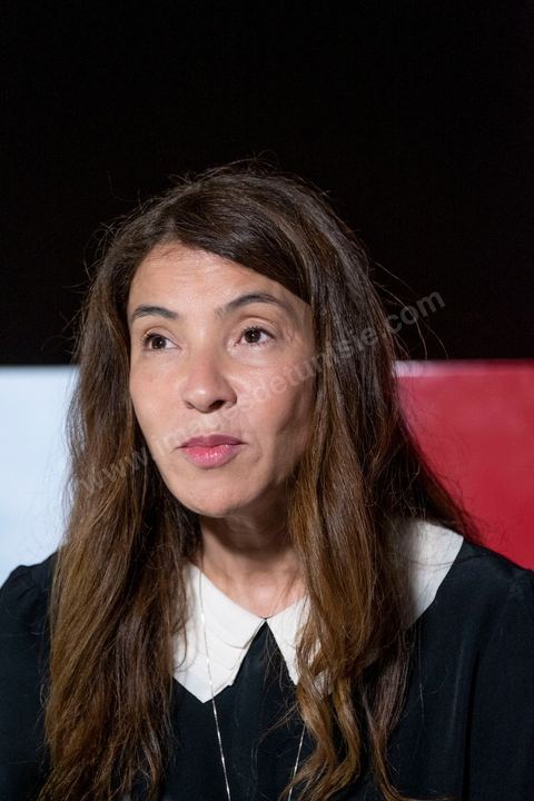 15 septembre 2019 : Conférence de presse de Salwa Smaoui femme de Nabil Karoui lisant une letrre de son mari au QG du parti de Nabil Karoui, candidat en prison à l'election présidentielle en Tunisie, les militants fêtent le passage au second tour selon les sondages, Nabil Karoui serait en deuxième position derrière le candidat surprise Kais Saïed. Ce premier tour marque la victoire de candidat indépendant et populiste, dévant de loin les candidats dits "progressistes" représnetant l'ancien sytéme et le candidat du parti islamiste Ennahdha. 