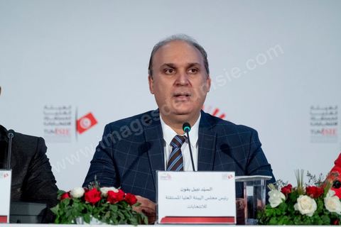 17 septembre 2019 : au centre de presse de l'ISIE, Instance Supérieure Indépendante des Elections, le prsident de l'ISIE, Nabil Baffoun, annonce les résultultas complets préliminaires du 1er tour des électiosn présidentielles du 15 septembre. Kais Saied, candidat indépendant, termin epremier avec 18,8 % suivi par Nabil Karoui, candidat en prison, avec 15,5 %, tous les deux sont qualifiés pour le second tour en atttendant d'éventuels recours invalidants et l'annonce officielle et definitives des résultats prévus dasn les trois emaines à venir maximum. 