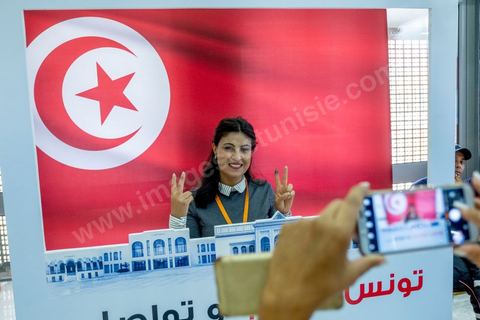 September 17, 2019: At the press center of the ISIE (Independent High Authority for Elections), ISIE President Nabil Baffoun announced the complete preliminary results of the first round of the presidential election held on September 15. Kais Saied, an independent candidate, finished first with 18.8%, followed by Nabil Karoui, a candidate currently in prison, with 15.5%. both of whom have qualified for the second round, pending any potential appeals to invalidate the results and the official and final announcement of the results, expected within the next three weeks at the latest. 