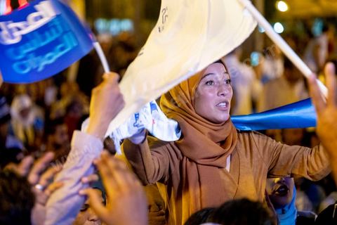 3 octobre 2019 : en cette fin de campagne électorale pour les légilsatives prévues ce dimanche 6 octobre, le parti Ennahdha organis eun grand meeting de cloture sur l'Avenue Habib Bourguiba à Tunis. En présence d'un grand nombre de militants du parti le meeting est plus une fête q'un meeting politique, le président du parti et candidat sur la circonscriptiond e Tunis 1 Rached Ghannouchi est venu saluer les militants accompagné de Adbalfattah Mourou, vice président du parti. 