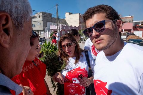 October 1, 2019: At the Zarzouna market, in the Bizerte district of northern Tunisia, the top candidate on the list for the “Au Cœur de la Tunisie” party—led by presidential candidate Nabil Karoui, who is currently in prison—is none other than his brother Ghazi, who is on the run from the law. To fill in for him, his sister Rym Karoui and his son Skander Karoui are campaigning on the ground. The legislative elections are scheduled for October 6. 