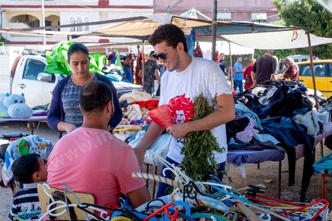 October 1, 2019: At the Zarzouna market, in the Bizerte district of northern Tunisia, the top candidate on the list for the “Au Cœur de la Tunisie” party—led by presidential candidate Nabil Karoui, who is currently in prison—is none other than his brother Ghazi, who is on the run from the law. To fill in for him, his sister Rym Karoui and his son Skander Karoui are campaigning on the ground. The legislative elections are scheduled for October 6. 