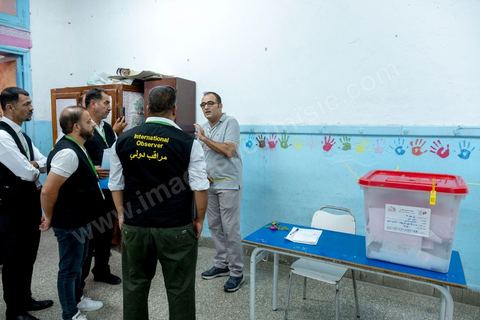 06 octobre 2019 : jour de vote pour les élections législatives en Tunisie, plus de 7 millions d'électeurs sont appelés à élire les membres de l'Assemblée des Représentants du Peuple, 217 députés à choisir parmis 1506 listes répartis sur 33 circonscriptions. A 19h30 l'ISIE annoce une participation de 41,50 %, la plus faible pour ces élections depuis 2011. Le scrutin de listes est à la propotionnelle à un seul tour. Près de 14 000 bureaux de votes mis en place en Tunisie et à l'étranger. Les résultat definitifs sont prévus dasn les trois jours suivants le scrutin. 