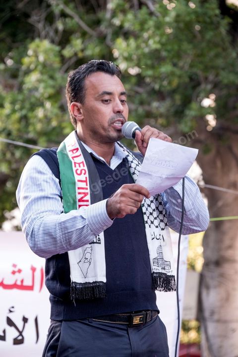 11 octobre 2019 : en ce dernier jour de campagne officielle pour le second tour des éléctions présidentielles, les bénévoles et militants du candidat indépendant et atypique de Kais Saied se sont réunis par milliers sur l'avenue Habib Bourguiba. Chants et discours pour soutenir leur candidat qui n'a pas fait de sortie cette semaine et a laissé ses partisans faire campagne pour lui. Kais Saied a fini premier au 1er tour des élections et profite du soutien des principaux partis qui ont appelés à voter pour lui comme Ennahdha, Al Karama, ou encore Attayr, il est donc favori pour le second tour au vu des reports de voix. 