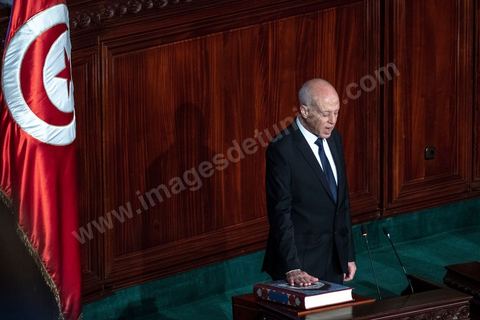 October 23, 2019: Kais Saied, the new president of the republic elected on October 13, arrived at the Assembly of the Representatives of the People to take the oath of office and deliver a speech. Before a packed chamber—including members of parliament, government officials, political figures, and ambassadors— Kais Saied declared that Tunisia had carried out a “true revolution, in a new sense of the word, because revolutions are generally waged against legitimacy, but what happened in Tunisia was a true revolution that utilized the very tools of legitimacy themselves.” In his view, “everyone here bears a responsibility—the responsibility to respond to the people in their demand for freedom and dignity. The wait has been all too long, and no one has the right to disappoint them.”
