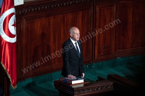 October 23, 2019: Kais Saied, the new president of the republic elected on October 13, arrived at the Assembly of the Representatives of the People to take the oath of office and deliver a speech. Before a packed chamber—including members of parliament, government officials, political figures, and ambassadors— Kais Saied declared that Tunisia had carried out a “true revolution, in a new sense of the word, because revolutions are generally waged against legitimacy, but what happened in Tunisia was a true revolution that utilized the very tools of legitimacy themselves.” In his view, “everyone here bears a responsibility—the responsibility to respond to the people in their demand for freedom and dignity. The wait has been all too long, and no one has the right to disappoint them.”