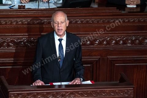 October 23, 2019: Kais Saied, the new president of the republic elected on October 13, arrived at the Assembly of the Representatives of the People to take the oath of office and deliver a speech. Before a packed chamber—including members of parliament, government officials, political figures, and ambassadors— Kais Saied declared that Tunisia had carried out a “true revolution, in a new sense of the word, because revolutions are generally waged against legitimacy, but what happened in Tunisia was a true revolution that utilized the very tools of legitimacy themselves.” In his view, “everyone here bears a responsibility—the responsibility to respond to the people in their demand for freedom and dignity. The wait has been all too long, and no one has the right to disappoint them.”