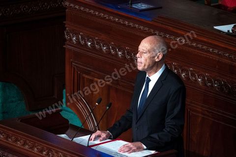 October 23, 2019: Kais Saied, the new president of the republic elected on October 13, arrived at the Assembly of the Representatives of the People to take the oath of office and deliver a speech. Before a packed chamber—including members of parliament, government officials, political figures, and ambassadors— Kais Saied declared that Tunisia had carried out a “true revolution, in a new sense of the word, because revolutions are generally waged against legitimacy, but what happened in Tunisia was a true revolution that utilized the very tools of legitimacy themselves.” In his view, “everyone here bears a responsibility—the responsibility to respond to the people in their demand for freedom and dignity. The wait has been all too long, and no one has the right to disappoint them.”