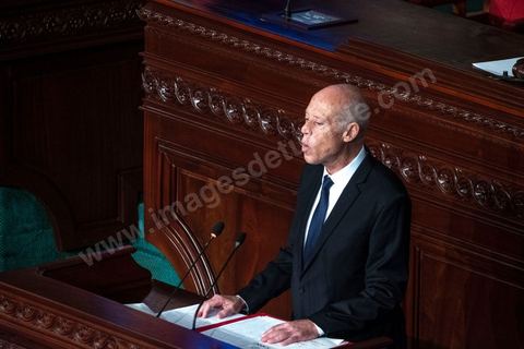 October 23, 2019: Kais Saied, the new president of the republic elected on October 13, arrived at the Assembly of the Representatives of the People to take the oath of office and deliver a speech. Before a packed chamber—including members of parliament, government officials, political figures, and ambassadors— Kais Saied declared that Tunisia had carried out a “true revolution, in a new sense of the word, because revolutions are generally waged against legitimacy, but what happened in Tunisia was a true revolution that utilized the very tools of legitimacy themselves.” In his view, “everyone here bears a responsibility—the responsibility to respond to the people in their demand for freedom and dignity. The wait has been all too long, and no one has the right to disappoint them.”