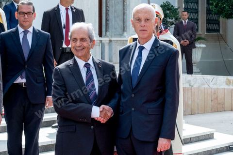23 octobre 2019 : au palais de Carthage le président de la république par interim, suit eà la mort de Beji Caid Essebsi, Mohammed Ennaceur reçoit le nouveau président élu Kais Saied pour la passation de pouvoirs. Kais Saied ensuite saluera le drapeau et les forces de sécurité au rythme de l'hymne national dans la cour du palais pour ensuite entrer au palis et prendre ses fonctions de Président de la République. 