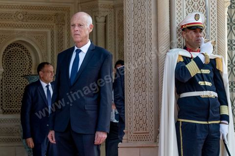 23 octobre 2019 : au palais de Carthage le président de la république par interim, suit eà la mort de Beji Caid Essebsi, Mohammed Ennaceur reçoit le nouveau président élu Kais Saied pour la passation de pouvoirs. Kais Saied ensuite saluera le drapeau et les forces de sécurité au rythme de l'hymne national dans la cour du palais pour ensuite entrer au palis et prendre ses fonctions de Président de la République. 