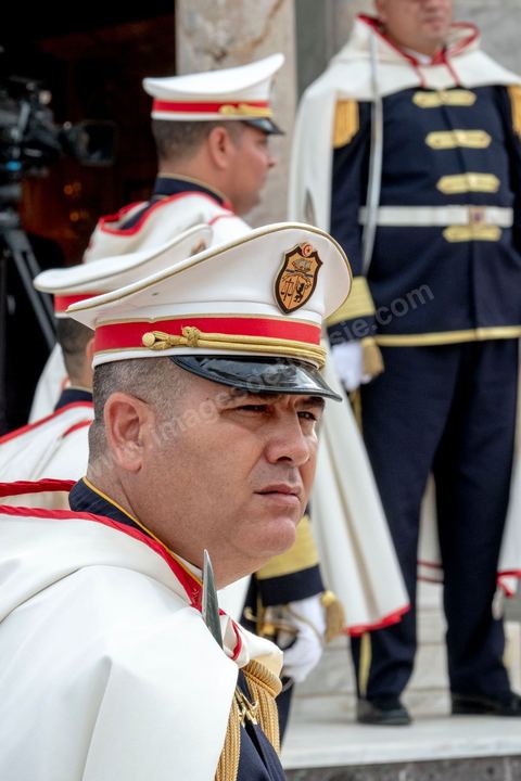 23 octobre 2019 : au palais de Carthage le président de la république par interim, suit eà la mort de Beji Caid Essebsi, Mohammed Ennaceur reçoit le nouveau président élu Kais Saied pour la passation de pouvoirs. Kais Saied ensuite saluera le drapeau et les forces de sécurité au rythme de l'hymne national dans la cour du palais pour ensuite entrer au palis et prendre ses fonctions de Président de la République. 
