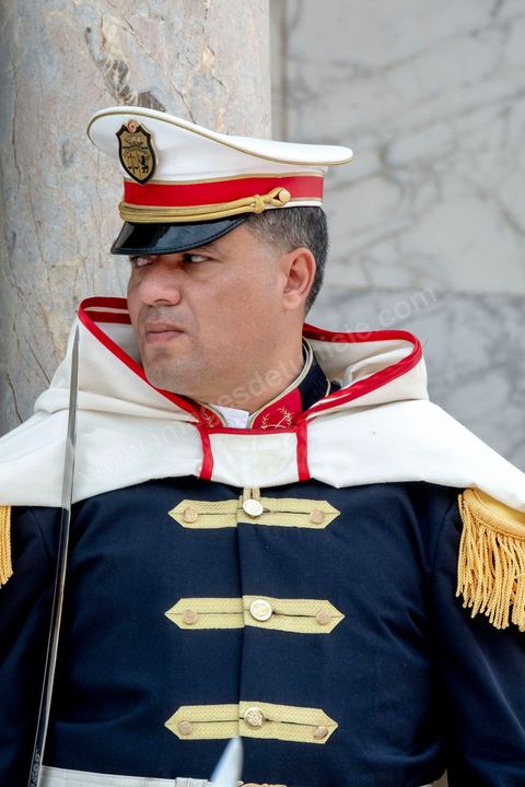 23 octobre 2019 : au palais de Carthage le président de la république par interim, suit eà la mort de Beji Caid Essebsi, Mohammed Ennaceur reçoit le nouveau président élu Kais Saied pour la passation de pouvoirs. Kais Saied ensuite saluera le drapeau et les forces de sécurité au rythme de l'hymne national dans la cour du palais pour ensuite entrer au palis et prendre ses fonctions de Président de la République. 