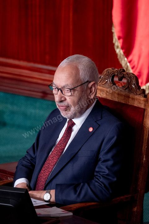 13 novembre 2019 : Rached Ghannouchi élu Président de l'ARP. L’Assemblée des Représentants du Peuple a tenu ce mercredi sa première séance plénière de la nouvelle législature suite aux élections du 6 octobre sous la présidence du doyen des députés Rached Ghannouchi, président du parti Ennahdha et candidat à la présidence de l'ARP. Après des premiers échanges houleux, notamment de la députée Abir Moussi, les députés ont élu avec 123 voix sur 217 Rached Ghannouchi nouveau Président de l'ARP grâce au soutien de dernière minute du parti de Nabil Karoui, Qalb Tounes, malgré une campagne anti Ennahdha. Samira Chaouchi, députée du parti Qalb Tounes est ensuite élue vice présidente de l'ARP.