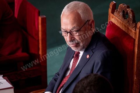 13 novembre 2019 : Rached Ghannouchi élu Président de l'ARP. L’Assemblée des Représentants du Peuple a tenu ce mercredi sa première séance plénière de la nouvelle législature suite aux élections du 6 octobre sous la présidence du doyen des députés Rached Ghannouchi, président du parti Ennahdha et candidat à la présidence de l'ARP. Après des premiers échanges houleux, notamment de la députée Abir Moussi, les députés ont élu avec 123 voix sur 217 Rached Ghannouchi nouveau Président de l'ARP grâce au soutien de dernière minute du parti de Nabil Karoui, Qalb Tounes, malgré une campagne anti Ennahdha. Samira Chaouchi, députée du parti Qalb Tounes est ensuite élue vice présidente de l'ARP.