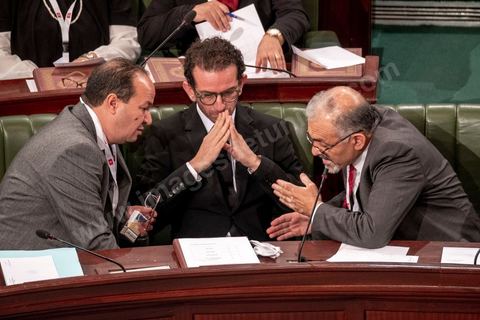 13 novembre 2019 : journée de négociations entre Oussama Khlifi deputé de Qalb Tounes et Ameur Laryedh du parti Ennahdha. L’Assemblée des Représentants du Peuple a tenu ce mercredi sa première séance plénière de la nouvelle législature suite aux élections du 6 octobre sous la présidence du doyen des députés Rached Ghannouchi, président du parti Ennahdha et candidat à la présidence de l'ARP. Après des premiers échanges houleux, notamment de la députée Abir Moussi, les députés ont élu avec 123 voix sur 217 Rached Ghannouchi nouveau Président de l'ARP grâce au soutien de dernière minute du parti de Nabil Karoui, Qalb Tounes, malgré une campagne anti Ennahdha. Samira Chaouchi, députée du parti Qalb Tounes est ensuite élue vice présidente de l'ARP.