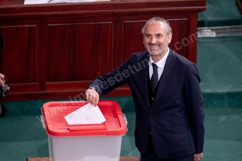13 novembre 2019 : Ghazi Karoui, Qalb Tounes. L’Assemblée des Représentants du Peuple a tenu ce mercredi sa première séance plénière de la nouvelle législature suite aux élections du 6 octobre sous la présidence du doyen des députés Rached Ghannouchi, président du parti Ennahdha et candidat à la présidence de l'ARP. Après des premiers échanges houleux, notamment de la députée Abir Moussi, les députés ont élu avec 123 voix sur 217 Rached Ghannouchi nouveau Président de l'ARP grâce au soutien de dernière minute du parti de Nabil Karoui, Qalb Tounes, malgré une campagne anti Ennahdha. Samira Chaouchi, députée du parti Qalb Tounes est ensuite élue vice présidente de l'ARP.
