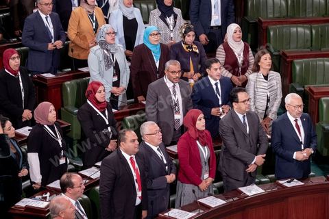 13 novembre 2019 : L’Assemblée des Représentants du Peuple a tenu ce mercredi sa première séance plénière de la nouvelle législature suite aux élections du 6 octobre sous la présidence du doyen des députés Rached Ghannouchi, président du parti Ennahdha et candidat à la présidence de l'ARP. Après des premiers échanges houleux, notamment de la députée Abir Moussi, les députés ont élu avec 123 voix sur 217 Rached Ghannouchi nouveau Président de l'ARP grâce au soutien de dernière minute du parti de Nabil Karoui, Qalb Tounes, malgré une campagne anti Ennahdha. Samira Chaouchi, députée du parti Qalb Tounes est ensuite élue vice présidente de l'ARP.