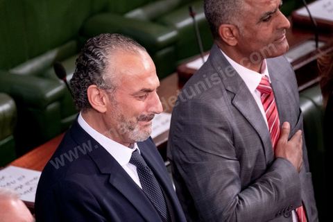 13 novembre 2019 : Ghazi Karoui, recherché par la justice entre à l'ARP. L’Assemblée des Représentants du Peuple a tenu ce mercredi sa première séance plénière de la nouvelle législature suite aux élections du 6 octobre sous la présidence du doyen des députés Rached Ghannouchi, président du parti Ennahdha et candidat à la présidence de l'ARP. Après des premiers échanges houleux, notamment de la députée Abir Moussi, les députés ont élu avec 123 voix sur 217 Rached Ghannouchi nouveau Président de l'ARP grâce au soutien de dernière minute du parti de Nabil Karoui, Qalb Tounes, malgré une campagne anti Ennahdha. Samira Chaouchi, députée du parti Qalb Tounes est ensuite élue vice présidente de l'ARP.