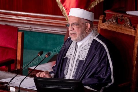 13 novembre 2019 : Abdelfattah Mourou, président de l'ARP apr interim transmets son siège à Rached Ghannouchi. L’Assemblée des Représentants du Peuple a tenu ce mercredi sa première séance plénière de la nouvelle législature suite aux élections du 6 octobre sous la présidence du doyen des députés Rached Ghannouchi, président du parti Ennahdha et candidat à la présidence de l'ARP. Après des premiers échanges houleux, notamment de la députée Abir Moussi, les députés ont élu avec 123 voix sur 217 Rached Ghannouchi nouveau Président de l'ARP grâce au soutien de dernière minute du parti de Nabil Karoui, Qalb Tounes, malgré une campagne anti Ennahdha. Samira Chaouchi, députée du parti Qalb Tounes est ensuite élue vice présidente de l'ARP.
