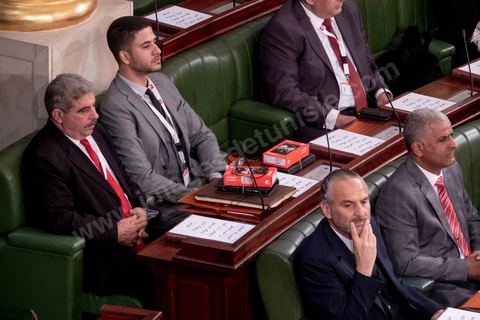 13 novembre 2019 : L’Assemblée des Représentants du Peuple a tenu ce mercredi sa première séance plénière de la nouvelle législature suite aux élections du 6 octobre sous la présidence du doyen des députés Rached Ghannouchi, président du parti Ennahdha et candidat à la présidence de l'ARP. Après des premiers échanges houleux, notamment de la députée Abir Moussi, les députés ont élu avec 123 voix sur 217 Rached Ghannouchi nouveau Président de l'ARP grâce au soutien de dernière minute du parti de Nabil Karoui, Qalb Tounes, malgré une campagne anti Ennahdha. Samira Chaouchi, députée du parti Qalb Tounes est ensuite élue vice présidente de l'ARP.