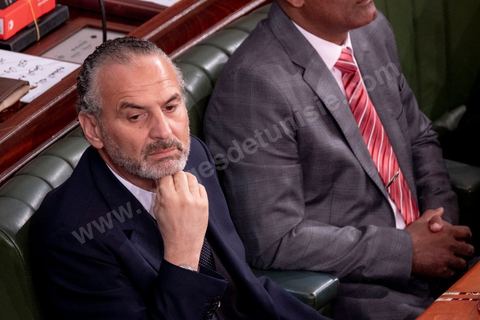 13 novembre 2019 : Ghazi Karoui, recherché par la justice entre à l'ARP. L’Assemblée des Représentants du Peuple a tenu ce mercredi sa première séance plénière de la nouvelle législature suite aux élections du 6 octobre sous la présidence du doyen des députés Rached Ghannouchi, président du parti Ennahdha et candidat à la présidence de l'ARP. Après des premiers échanges houleux, notamment de la députée Abir Moussi, les députés ont élu avec 123 voix sur 217 Rached Ghannouchi nouveau Président de l'ARP grâce au soutien de dernière minute du parti de Nabil Karoui, Qalb Tounes, malgré une campagne anti Ennahdha. Samira Chaouchi, députée du parti Qalb Tounes est ensuite élue vice présidente de l'ARP.