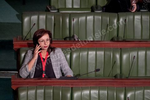 13 novembre 2019 : L’Assemblée des Représentants du Peuple a tenu ce mercredi sa première séance plénière de la nouvelle législature suite aux élections du 6 octobre sous la présidence du doyen des députés Rached Ghannouchi, président du parti Ennahdha et candidat à la présidence de l'ARP. Après des premiers échanges houleux, notamment de la députée Abir Moussi, les députés ont élu avec 123 voix sur 217 Rached Ghannouchi nouveau Président de l'ARP grâce au soutien de dernière minute du parti de Nabil Karoui, Qalb Tounes, malgré une campagne anti Ennahdha. Samira Chaouchi, députée du parti Qalb Tounes est ensuite élue vice présidente de l'ARP.