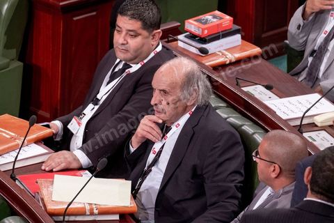 13 novembre 2019 : L’Assemblée des Représentants du Peuple a tenu ce mercredi sa première séance plénière de la nouvelle législature suite aux élections du 6 octobre sous la présidence du doyen des députés Rached Ghannouchi, président du parti Ennahdha et candidat à la présidence de l'ARP. Après des premiers échanges houleux, notamment de la députée Abir Moussi, les députés ont élu avec 123 voix sur 217 Rached Ghannouchi nouveau Président de l'ARP grâce au soutien de dernière minute du parti de Nabil Karoui, Qalb Tounes, malgré une campagne anti Ennahdha. Samira Chaouchi, députée du parti Qalb Tounes est ensuite élue vice présidente de l'ARP.