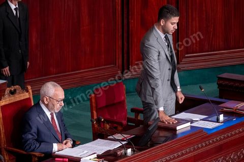 13 novembre 2019 : Rached Ghannouchi élu Président de l'ARP. L’Assemblée des Représentants du Peuple a tenu ce mercredi sa première séance plénière de la nouvelle législature suite aux élections du 6 octobre sous la présidence du doyen des députés Rached Ghannouchi, président du parti Ennahdha et candidat à la présidence de l'ARP. Après des premiers échanges houleux, notamment de la députée Abir Moussi, les députés ont élu avec 123 voix sur 217 Rached Ghannouchi nouveau Président de l'ARP grâce au soutien de dernière minute du parti de Nabil Karoui, Qalb Tounes, malgré une campagne anti Ennahdha. Samira Chaouchi, députée du parti Qalb Tounes est ensuite élue vice présidente de l'ARP.