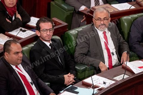 13 novembre 2019 : journée de négociations entre Oussama Khlifi deputé de Qalb Tounes et Ameur Laryedh du parti Ennahdha. L’Assemblée des Représentants du Peuple a tenu ce mercredi sa première séance plénière de la nouvelle législature suite aux élections du 6 octobre sous la présidence du doyen des députés Rached Ghannouchi, président du parti Ennahdha et candidat à la présidence de l'ARP. Après des premiers échanges houleux, notamment de la députée Abir Moussi, les députés ont élu avec 123 voix sur 217 Rached Ghannouchi nouveau Président de l'ARP grâce au soutien de dernière minute du parti de Nabil Karoui, Qalb Tounes, malgré une campagne anti Ennahdha. Samira Chaouchi, députée du parti Qalb Tounes est ensuite élue vice présidente de l'ARP.