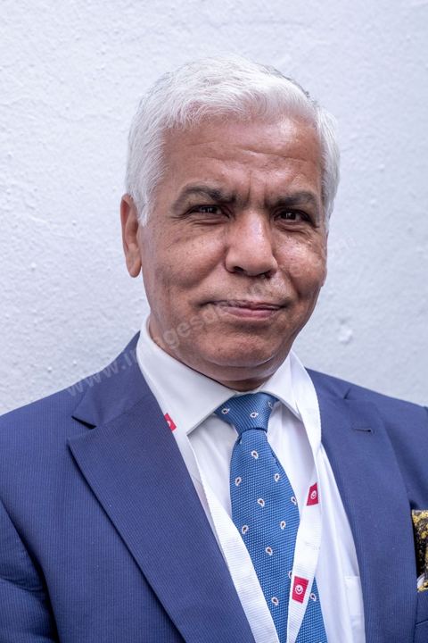 13 novembre 2019 : Safi Saied. L’Assemblée des Représentants du Peuple a tenu ce mercredi sa première séance plénière de la nouvelle législature suite aux élections du 6 octobre sous la présidence du doyen des députés Rached Ghannouchi, président du parti Ennahdha et candidat à la présidence de l'ARP. Après des premiers échanges houleux, notamment de la députée Abir Moussi, les députés ont élu avec 123 voix sur 217 Rached Ghannouchi nouveau Président de l'ARP grâce au soutien de dernière minute du parti de Nabil Karoui, Qalb Tounes, malgré une campagne anti Ennahdha. Samira Chaouchi, députée du parti Qalb Tounes est ensuite élue vice présidente de l'ARP.