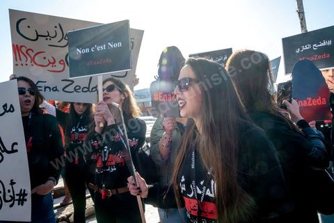 13 novembre 2019 : La Coalition "Ena Zeda" contre le harcèlement et les violences sexuels a organisé une manifestation devant l'assemblée à l’occasion de la séance plénière d’ouverture de la 2ème législature 2019-2024.Organisée sous le slogan « Ena Zeda : le harceleur ne légifère pas »,  la manifestation vise la dénonciation de la présence d’un député à l’ARP (Assemblée des Représenatnts du Peuple), accusé de harcèlement sexuel. Il s’agit en l’occurrence de Zouheir Makhlouf qui jouit ainsi de l’immunité parlementaire après avoir prêté serment ce jour à l’ARP. Nawrez Ellafi, représentante de la coalition décalre que cette affaire a permis à plusieurs victimes tunisiennes de briser le silence et de dénoncer les harceleurs à travers la campagne « Ena Zeda » sur les réseaux sociaux.