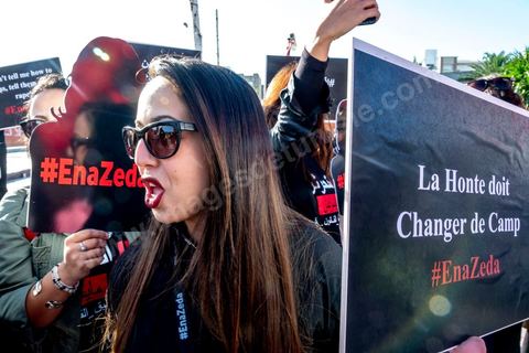 13 novembre 2019 : La Coalition "Ena Zeda" contre le harcèlement et les violences sexuels a organisé une manifestation devant l'assemblée à l’occasion de la séance plénière d’ouverture de la 2ème législature 2019-2024.Organisée sous le slogan « Ena Zeda : le harceleur ne légifère pas »,  la manifestation vise la dénonciation de la présence d’un député à l’ARP (Assemblée des Représenatnts du Peuple), accusé de harcèlement sexuel. Il s’agit en l’occurrence de Zouheir Makhlouf qui jouit ainsi de l’immunité parlementaire après avoir prêté serment ce jour à l’ARP. Nawrez Ellafi, représentante de la coalition décalre que cette affaire a permis à plusieurs victimes tunisiennes de briser le silence et de dénoncer les harceleurs à travers la campagne « Ena Zeda » sur les réseaux sociaux.