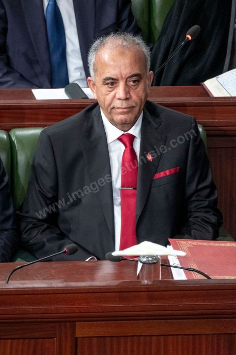 10 janvier 2020 : après près de 2 mois de tractactions pour la formation du gouvernement de Habib Jemli, le Premier Ministre proposé par Ennahdha présente aujourd'hui à l'Assemblée (ARP) son gouvernement et programme pour le vote de confiance. Dans une atmosphère tendue, les bruits de couloirs annoncent l'échec du vote prévu dans la soirée. En cas de rejet, ce sera à Kais Saied, Président de la République de proposer un candidat à la Présidence du gouvernement qui aura deux mois de plus pour former et obtenir le vote de confiance de son gouvernement à l'ARP.