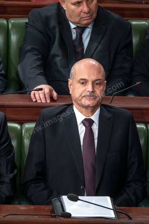 10 janvier 2020 : après près de 2 mois de tractactions pour la formation du gouvernement de Habib Jemli, le Premier Ministre proposé par Ennahdha présente aujourd'hui à l'Assemblée (ARP) son gouvernement et programme pour le vote de confiance. Dans une atmosphère tendue, les bruits de couloirs annoncent l'échec du vote prévu dans la soirée. En cas de rejet, ce sera à Kais Saied, Président de la République de proposer un candidat à la Présidence du gouvernement qui aura deux mois de plus pour former et obtenir le vote de confiance de son gouvernement à l'ARP.