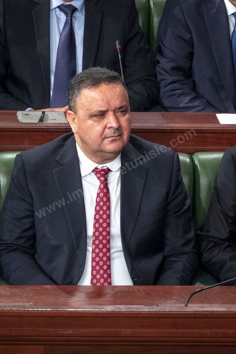 10 janvier 2020 : après près de 2 mois de tractactions pour la formation du gouvernement de Habib Jemli, le Premier Ministre proposé par Ennahdha présente aujourd'hui à l'Assemblée (ARP) son gouvernement et programme pour le vote de confiance. Dans une atmosphère tendue, les bruits de couloirs annoncent l'échec du vote prévu dans la soirée. En cas de rejet, ce sera à Kais Saied, Président de la République de proposer un candidat à la Présidence du gouvernement qui aura deux mois de plus pour former et obtenir le vote de confiance de son gouvernement à l'ARP.