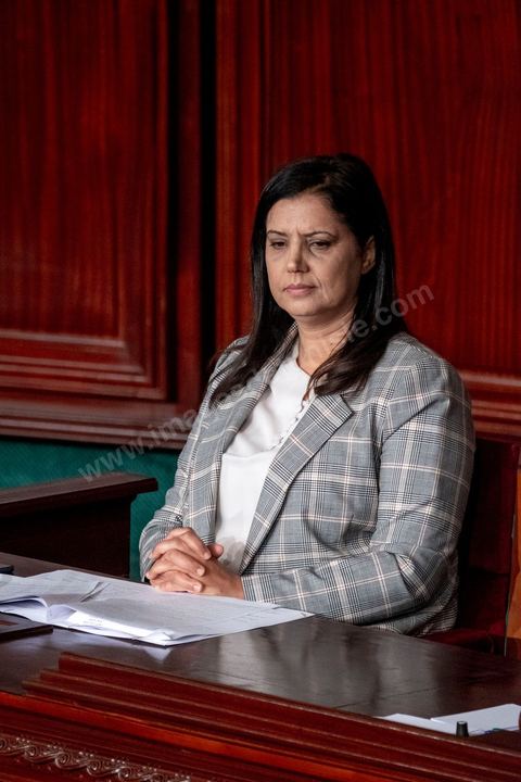 10 janvier 2020 : après près de 2 mois de tractactions pour la formation du gouvernement de Habib Jemli, le Premier Ministre proposé par Ennahdha présente aujourd'hui à l'Assemblée (ARP) son gouvernement et programme pour le vote de confiance. Dans une atmosphère tendue, les bruits de couloirs annoncent l'échec du vote prévu dans la soirée. En cas de rejet, ce sera à Kais Saied, Président de la République de proposer un candidat à la Présidence du gouvernement qui aura deux mois de plus pour former et obtenir le vote de confiance de son gouvernement à l'ARP.