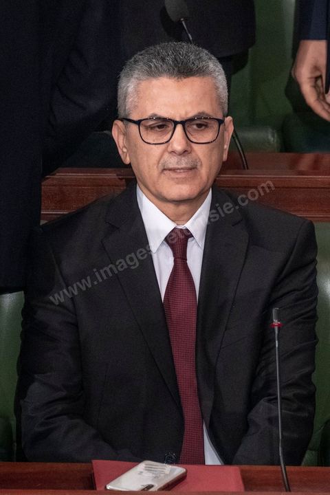 10 janvier 2020 : après près de 2 mois de tractactions pour la formation du gouvernement de Habib Jemli, le Premier Ministre proposé par Ennahdha présente aujourd'hui à l'Assemblée (ARP) son gouvernement et programme pour le vote de confiance. Dans une atmosphère tendue, les bruits de couloirs annoncent l'échec du vote prévu dans la soirée. En cas de rejet, ce sera à Kais Saied, Président de la République de proposer un candidat à la Présidence du gouvernement qui aura deux mois de plus pour former et obtenir le vote de confiance de son gouvernement à l'ARP.