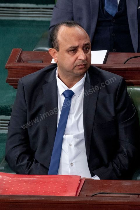 10 janvier 2020 : après près de 2 mois de tractactions pour la formation du gouvernement de Habib Jemli, le Premier Ministre proposé par Ennahdha présente aujourd'hui à l'Assemblée (ARP) son gouvernement et programme pour le vote de confiance. Dans une atmosphère tendue, les bruits de couloirs annoncent l'échec du vote prévu dans la soirée. En cas de rejet, ce sera à Kais Saied, Président de la République de proposer un candidat à la Présidence du gouvernement qui aura deux mois de plus pour former et obtenir le vote de confiance de son gouvernement à l'ARP.