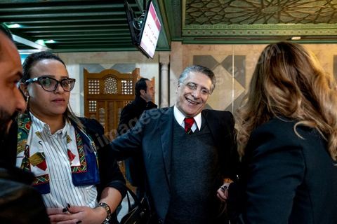 10 janvier 2020 : après près de 2 mois de tractactions pour la formation du gouvernement de Habib Jemli, le Premier Ministre proposé par Ennahdha présente aujourd'hui à l'Assemblée (ARP) son gouvernement et programme pour le vote de confiance. Dans une atmosphère tendue, les bruits de couloirs annoncent l'échec du vote prévu dans la soirée. En cas de rejet, ce sera à Kais Saied, Président de la République de proposer un candidat à la Présidence du gouvernement qui aura deux mois de plus pour former et obtenir le vote de confiance de son gouvernement à l'ARP.