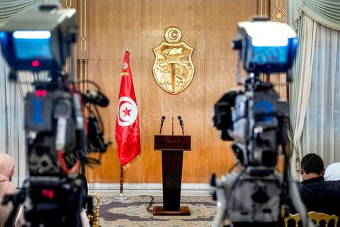 January 24, 2020: First press conference by Elyes Fakhfakh, who was directly appointed by President Kais Saied as Head of Government to form the new government and seek a vote of confidence from the Assembly. He outlined the guiding principles for forming his government, which he envisions as political, lean, and cohesive. “It will be a harmonious and lean government, with no more than 25 ministers, to ensure maximum efficiency. It will include young and female talent and will be announced as soon as possible.”