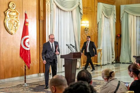 January 24, 2020: First press conference by Elyes Fakhfakh, who was directly appointed by President Kais Saied as Head of Government to form the new government and seek a vote of confidence from the Assembly. He outlined the guiding principles for forming his government, which he envisions as political, lean, and cohesive. “It will be a harmonious and lean government, with no more than 25 ministers, to ensure maximum efficiency. It will include young and female talent and will be announced as soon as possible.”