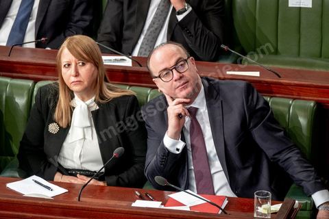 26 février 2020 : Elyes Fakhfakh devant l'ARP lors du vote de confiance du gouvernement de Elyes Fakhfakh, Premier ministre proposé par le président Kais Saied, à l'assemblée des Représentants du Peuple. Après la présentation des membres du gouvernement, le premier ministre nommé présente son programme pour le vote de confiance qui doit avoir lieu dasn la soirée après les questions des parlementaires. 