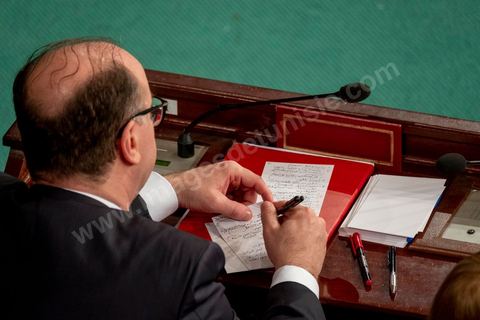 26 février 2020 : Elyes Fakhfakh devant l'ARP lors du vote de confiance du gouvernement de Elyes Fakhfakh, Premier ministre proposé par le président Kais Saied, à l'assemblée des Représentants du Peuple. Après la présentation des membres du gouvernement, le premier ministre nommé présente son programme pour le vote de confiance qui doit avoir lieu dasn la soirée après les questions des parlementaires. 